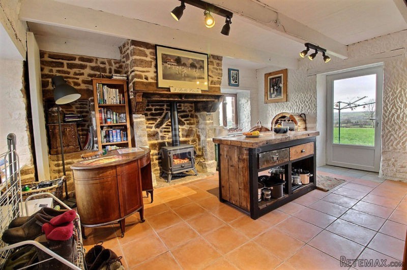 Detached Farmhouse With Barn And Land - 2