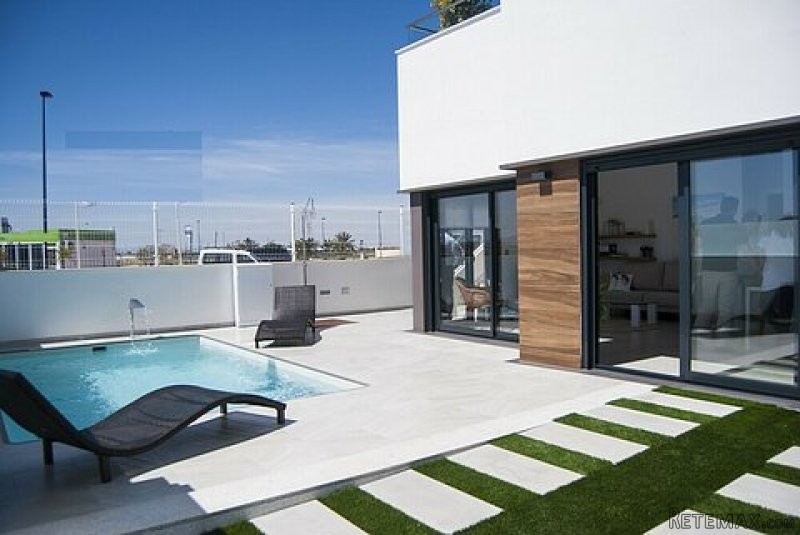 STUNNING MODERN SEMI DETACHED VILLAS IN..