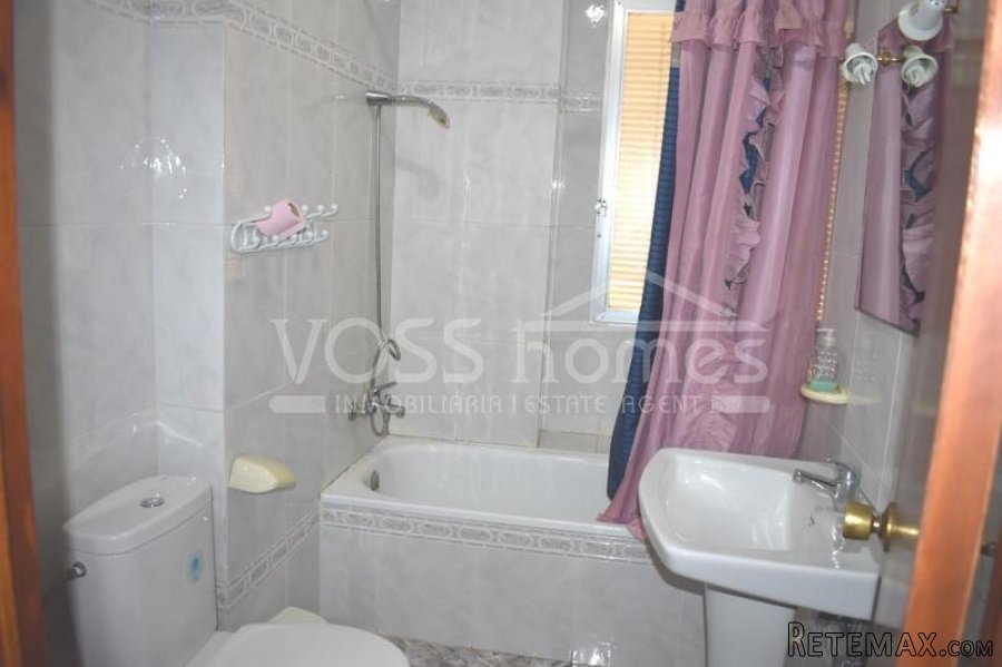 Third floor with lift, 3 bed, 2 bath apartment with amazing.. - 11