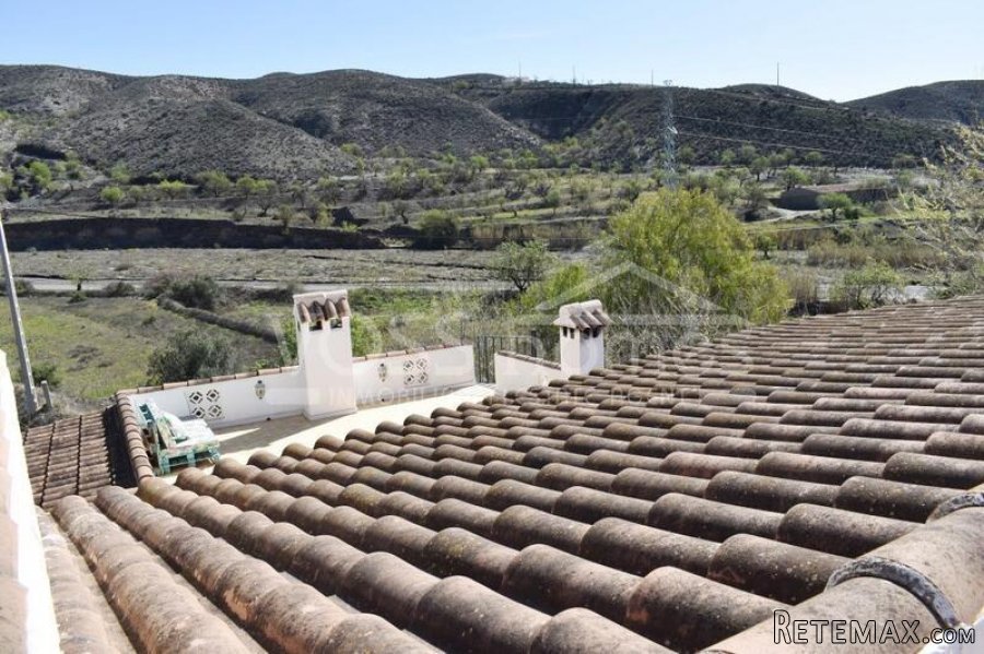 NEW & EXCLUSIVE TO VOSS HOMES - A beautifully & recently.. - 13