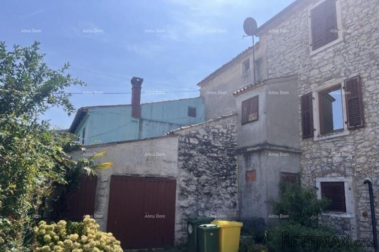 Na prodaju kamena kuća za renovaciju – okolica Buja - 4
