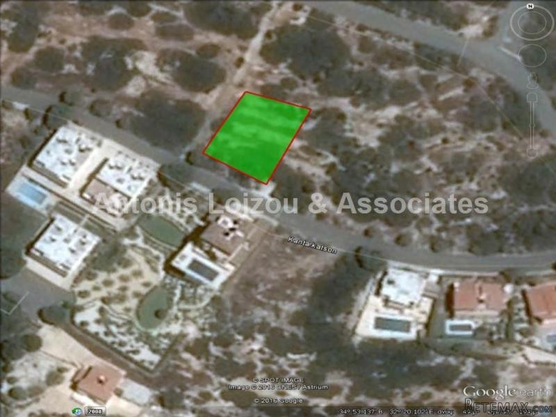 627 m2 plot in Sea Caves Peyia with sea..