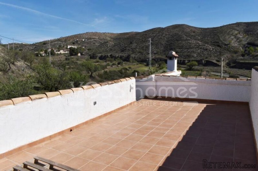 NEW & EXCLUSIVE TO VOSS HOMES - A beautifully & recently.. - 15