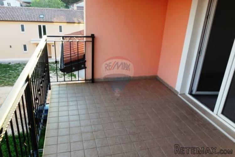 TROSOBAN APARTMAN U MEDULINU S 2 TERASE