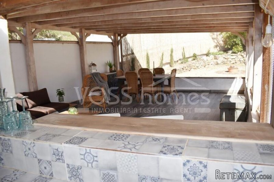 NEW & EXCLUSIVE TO VOSS HOMES - A beautifully & recently.. - 17