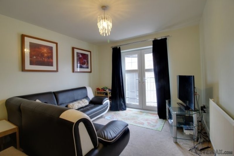 2 bedroom, Flat house for sale - 2