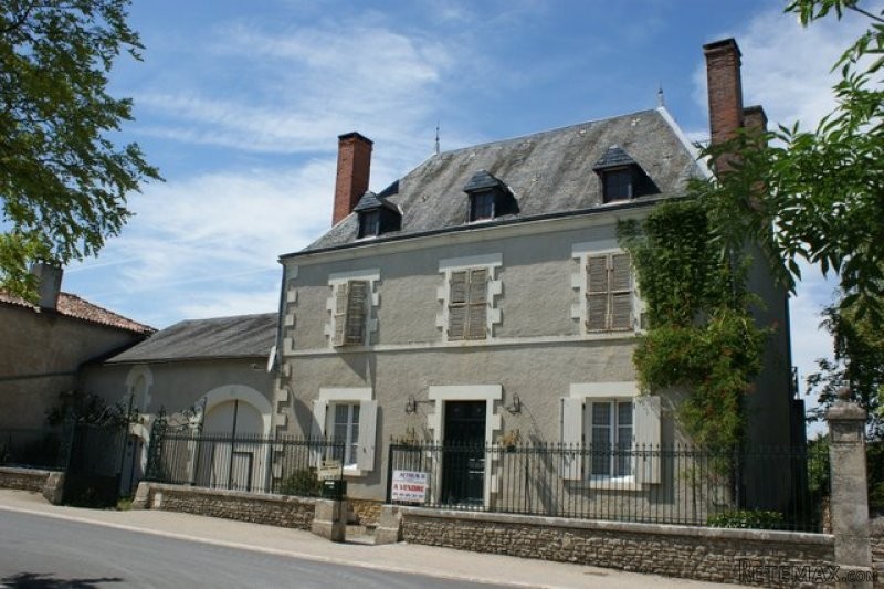 Impressive Maison De Maitre In The..