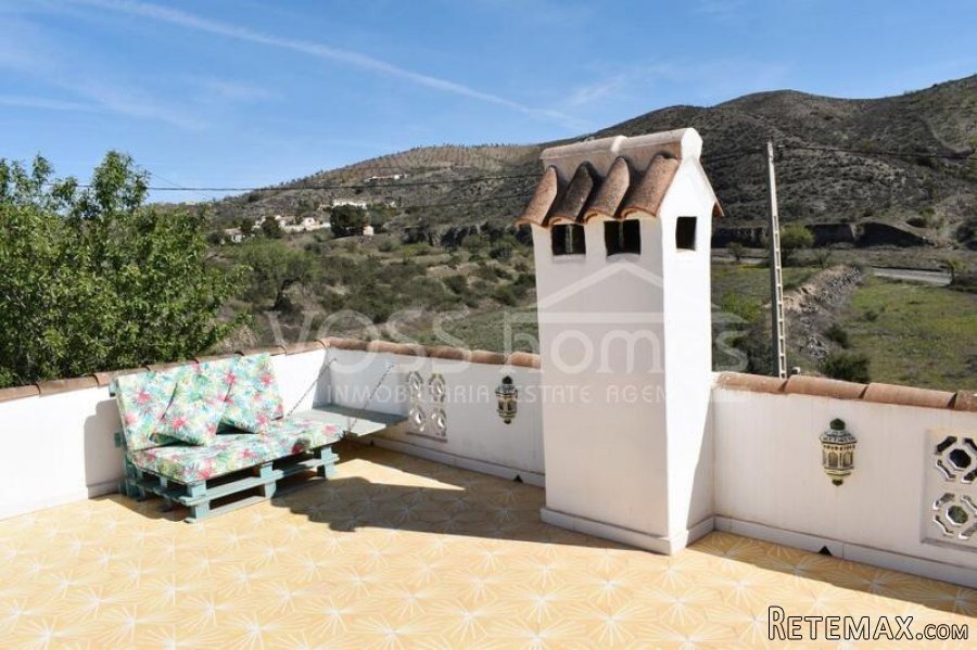 NEW & EXCLUSIVE TO VOSS HOMES - A beautifully & recently.. - 20