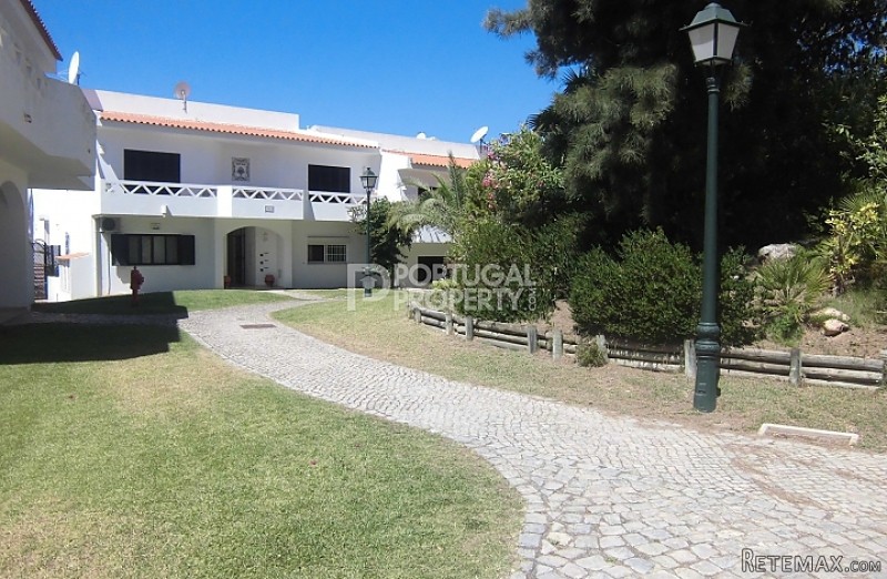 Spacious 2 Bed Apartment In Vale Do..