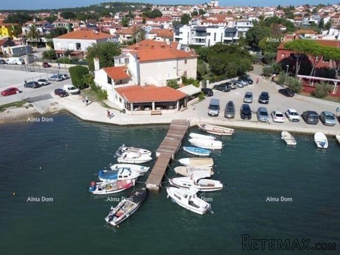 Poslovno-stambena zgrada pored mora, Medulin!