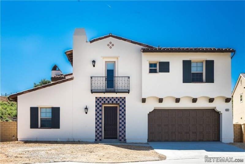 156 Mayflower Street | Thousand Oaks..
