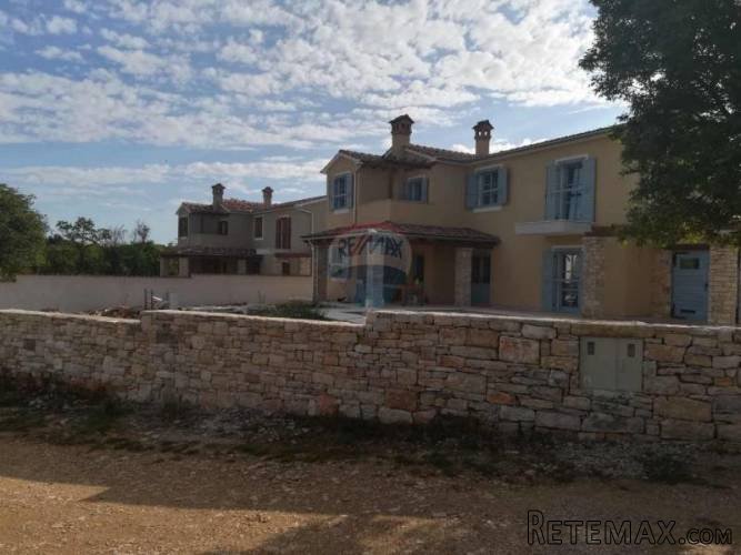 ISTRA, JURŠIĆI PRODAJE SE VILLA S BAZENOM