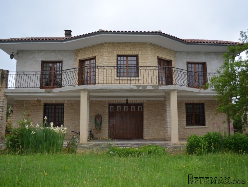 maison VILLEFRANCHE DU PERIGORD 220 375..