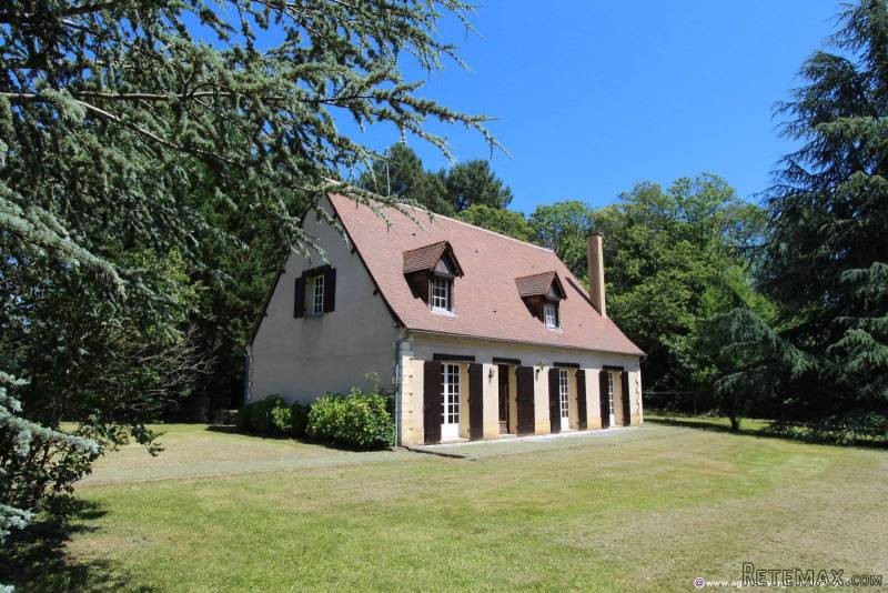 Ref 28009 : Proche D'un Village Et Pas..