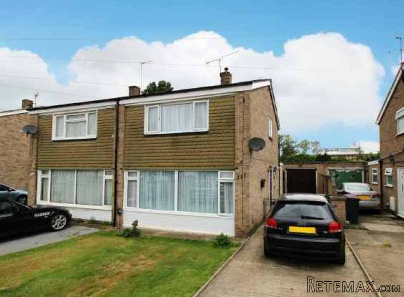 3 bedroom, Semi-detached House house..