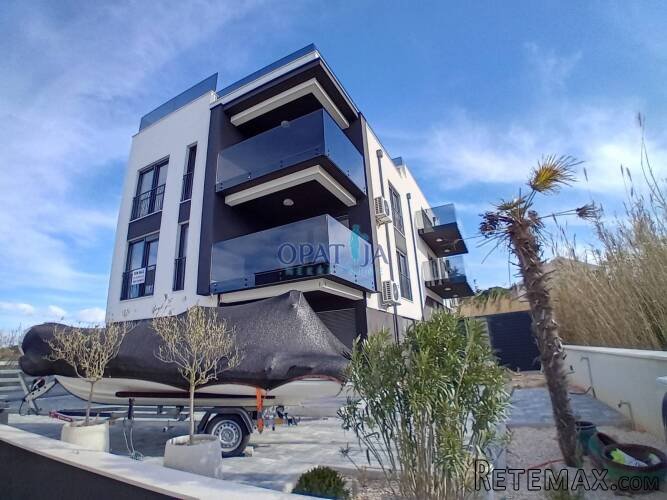Privlaka, apartman S5 sa krovnom terasom/bazenom - 2