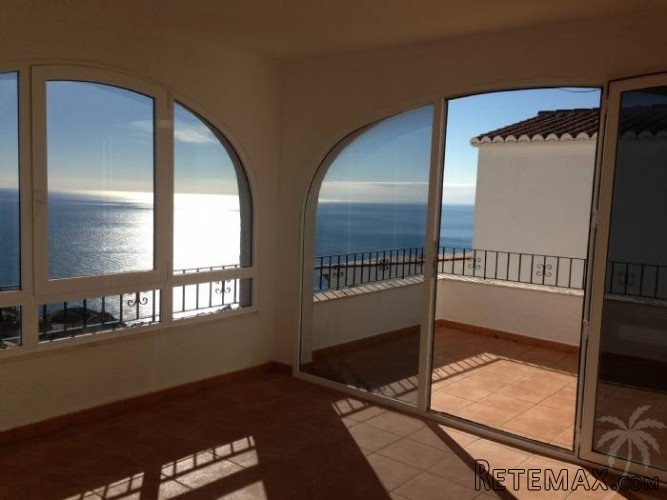 Spectacular penthouse apartment located in Benitachell with.. - 2