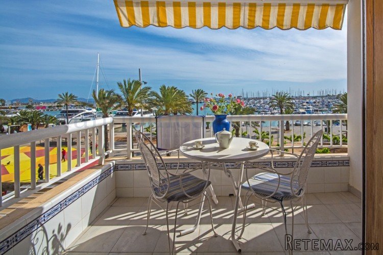 Fantastic seafront property in Puerto de Alcudia. 5-Storey.. - 3
