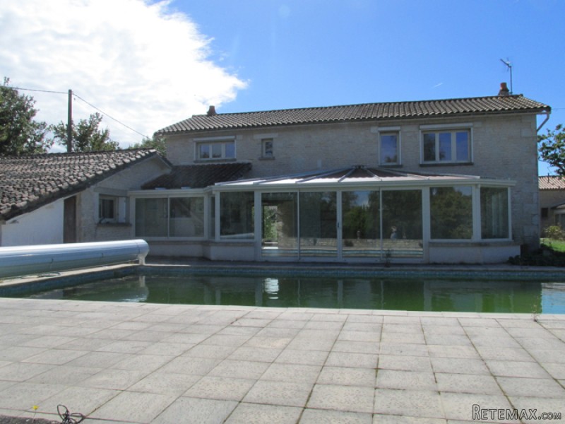 Large House, Pool, Apartment +..