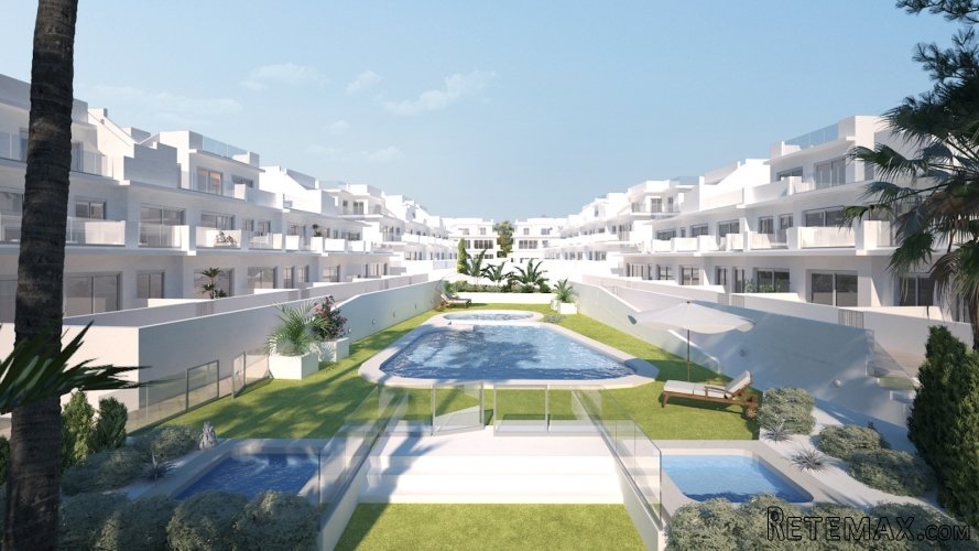 Los apartamentos se ubican en Arenales del Sol, en un.. - 3