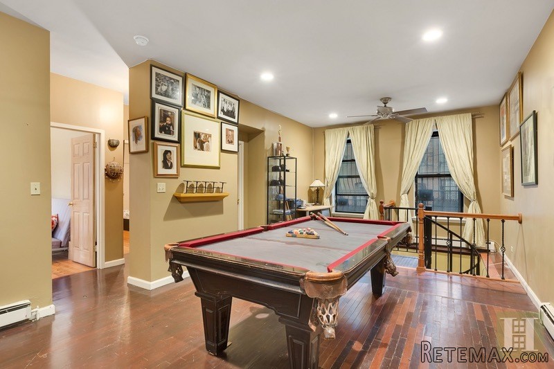 3 bedroom Apartment For Sale: 1208..