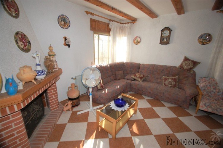 This traditional villa is located in Els Poblets, just 150m.. - 4