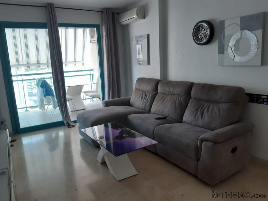 Oportunidad, vivienda en edificio de inmejorables..