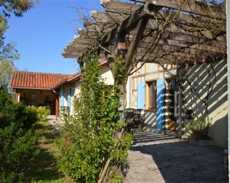 Superb cottage in pretty village MeM844 - 2
