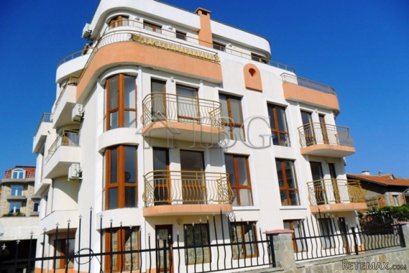 Studio Apartment for sale in Saint Vlas..