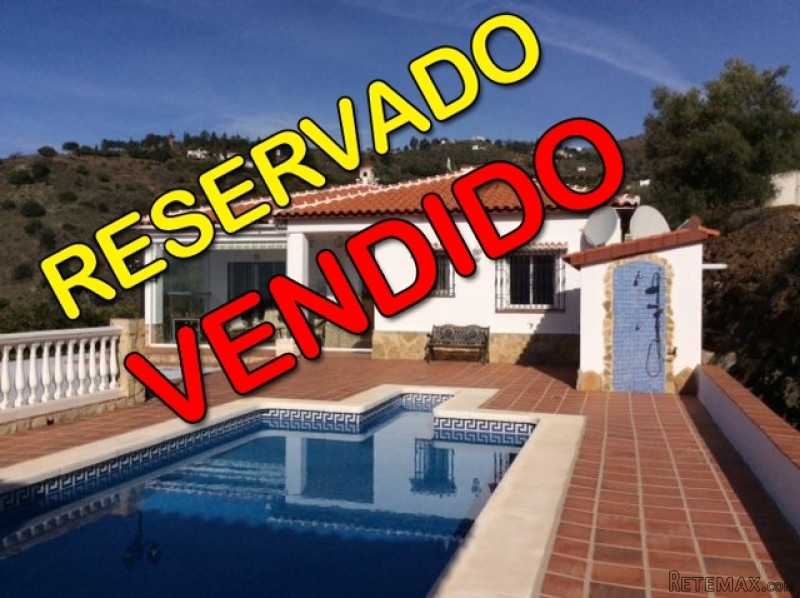 Villa for Sale in Competa, Competa..