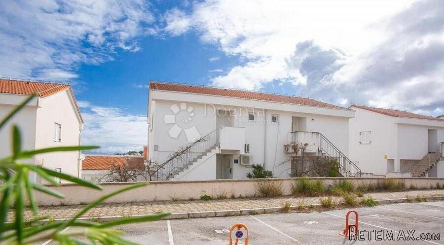 Apartman 200 m od mora na otoku Šolti – odlična investicija - 2