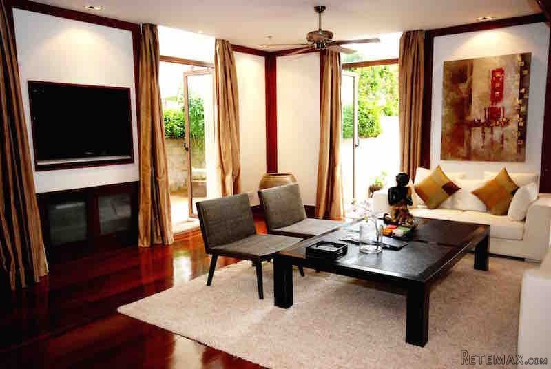 Desirable 2-Bedroom Penthouse.. - 2