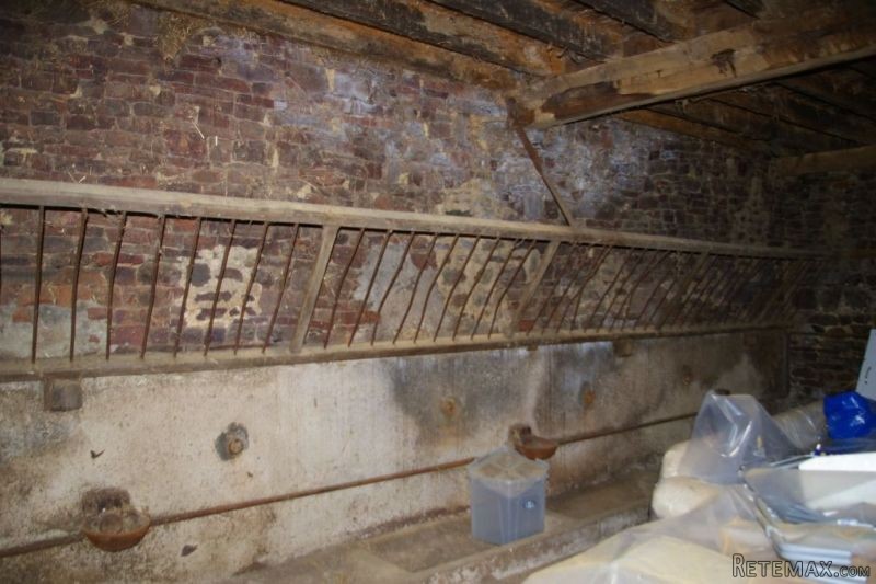 Stone Barn To Renovate - 2