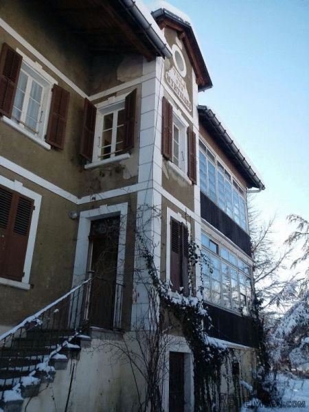 Large Villa To Renovate With Separate..