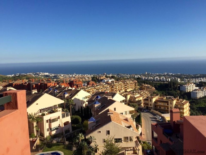 PENTHUSE FOR SALE IN CALAHONDA - 2