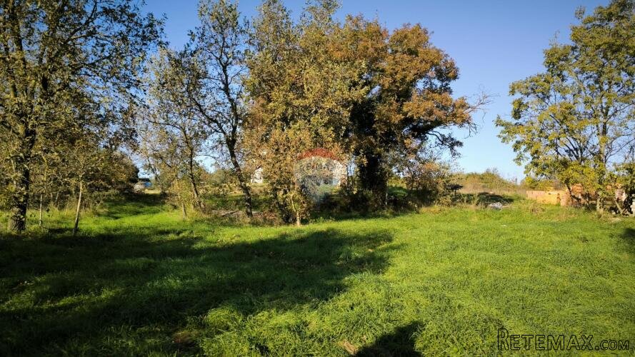 Istra, Marčana - građevinsko zemljište, površine 500m2