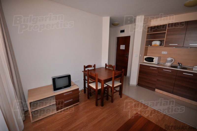 Furnished One Bedroom Apartment 400 M.. - 2