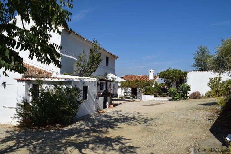 Country Houses for Sale in Malaga..