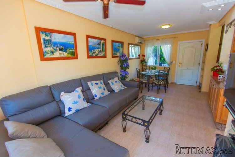 This cozy home can be found in Los Altos on the Orhiuela.. - 2