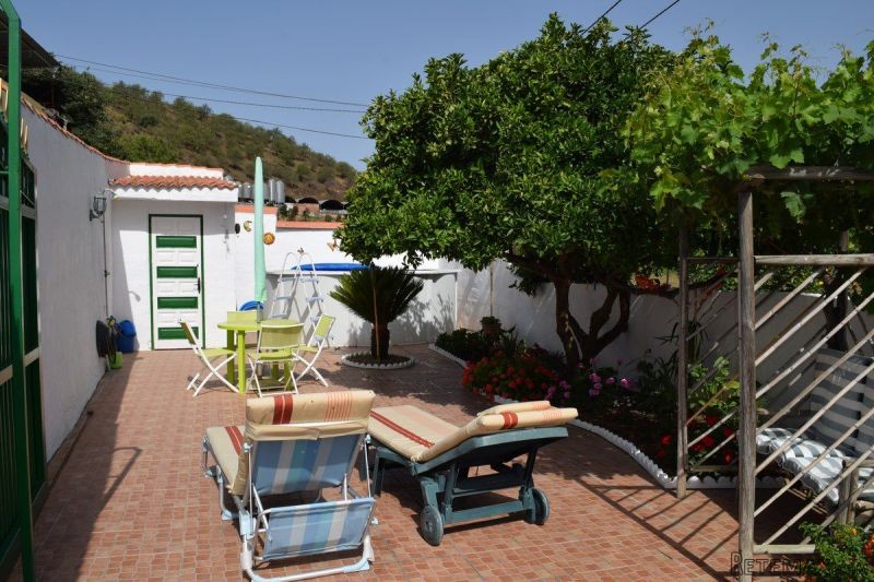 Town House for Sale in Macharaviaya.. - 2