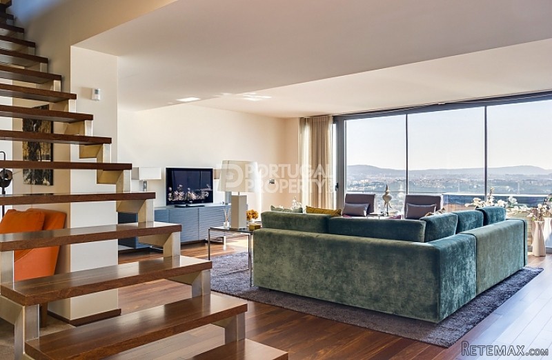 Wonderful Penthouse in Antas, Porto