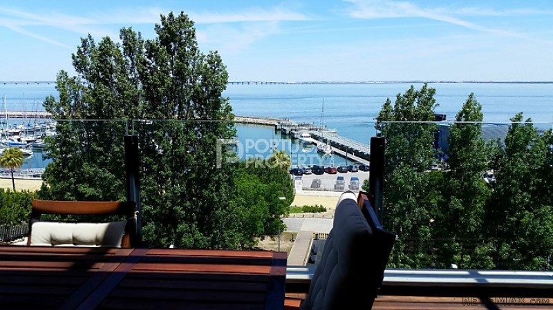 Stunning penthouse in Lisbon - Nations..