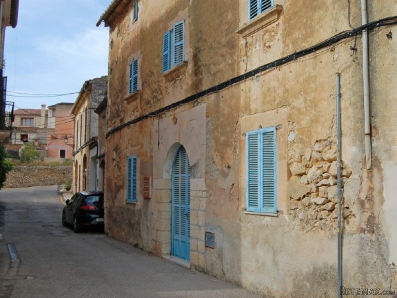 Townhouse To Be Reformed In Selva