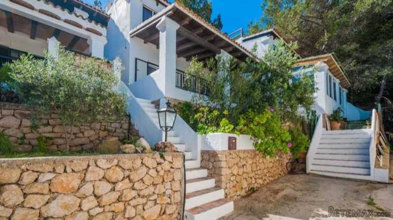 Renovated apartment close to the beach