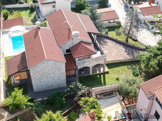 Istra,Pula,Vila sa dva stana 400 m do mora - 2