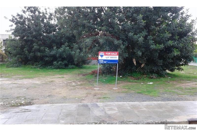 Plot of Land for Building - For Sale -..