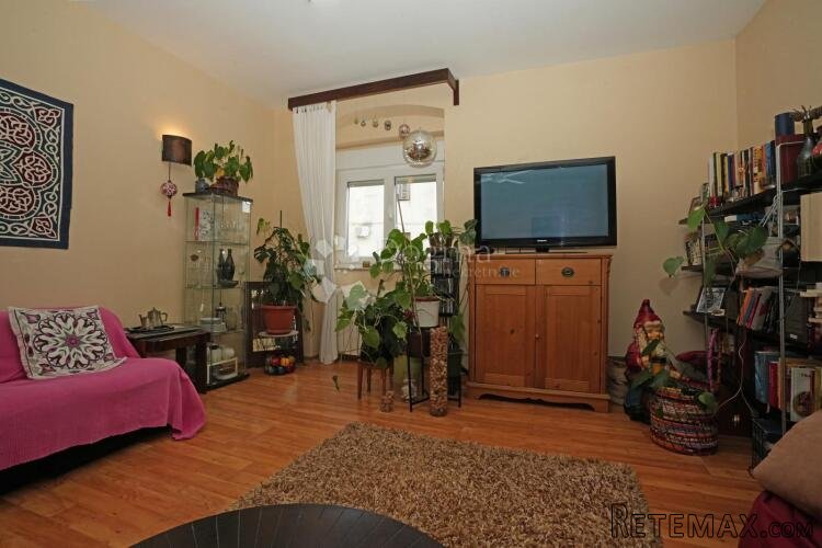 Top cijena! 2.779€ m2 - divan stan u centru Pule! - 2