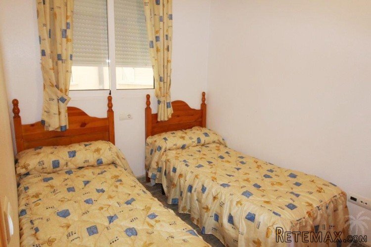 This apartment to renovate is only 200m from the beach. You.. - 5