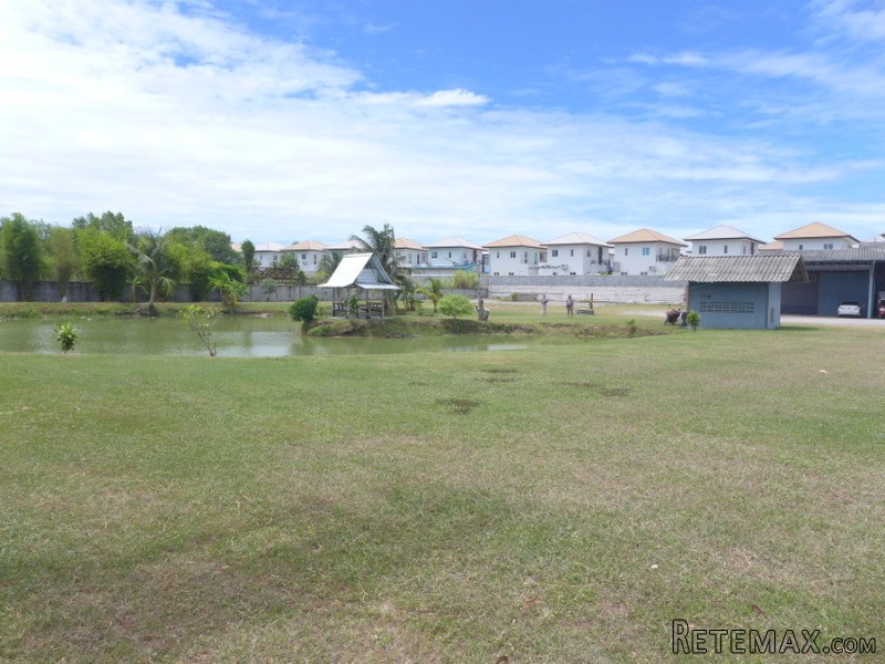 Top located 6 Rai commercial plot.. - 2