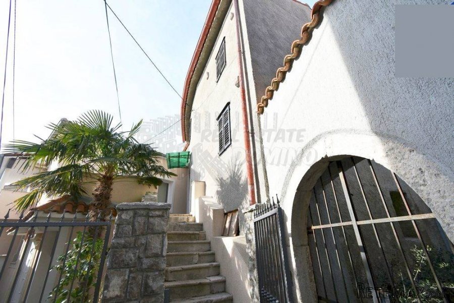 Prekrasna kuća u srcu staroga grada Krka!